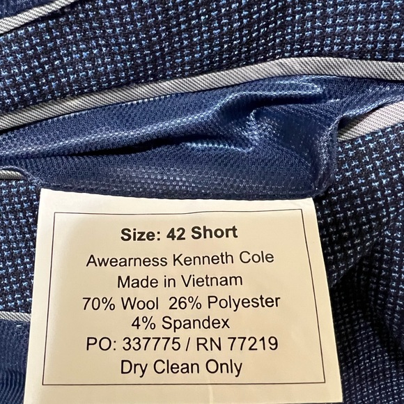 Jacket 42S like new, bought at Men’s Warehouse.